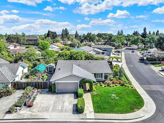 3rd image of 3225 W Pelham Court