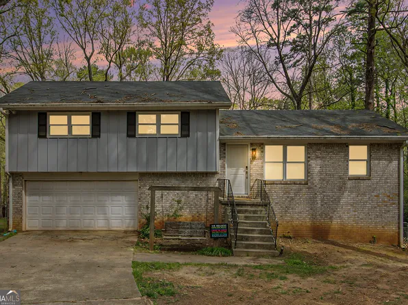 626 Mincey Ct, Stone Mountain, GA 30087