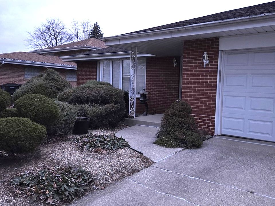 2nd image of 16913 University Ct