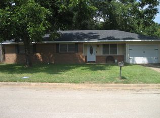 105 Lakeway Dr, Crockett, TX