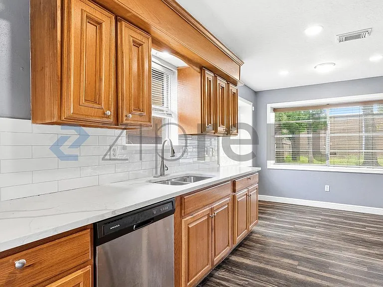 10914 Clear Fork Dr — Photo 8