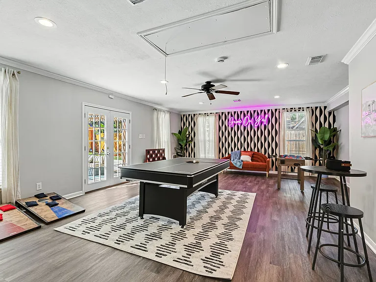 17403 Spicewood Springs Ln — Photo 51