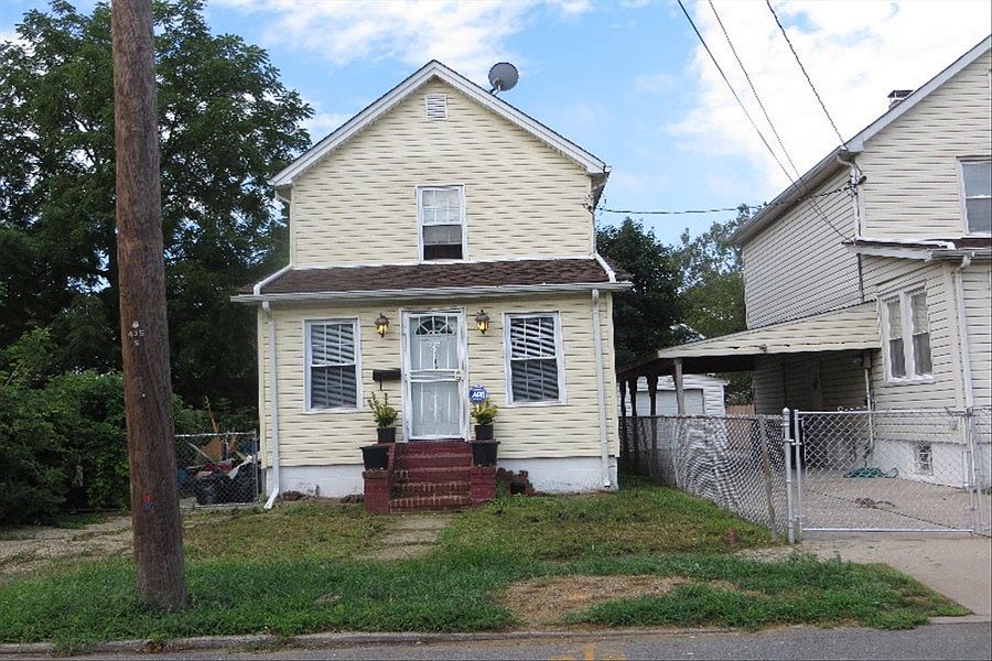 1st image of 12140 193rd St