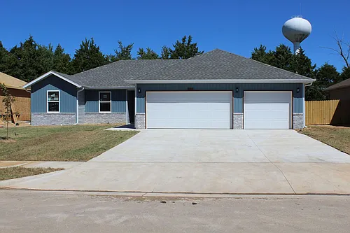 407 E Rosalie St Photo 1