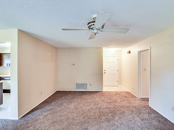 2nd image of 111 Cashew Ct