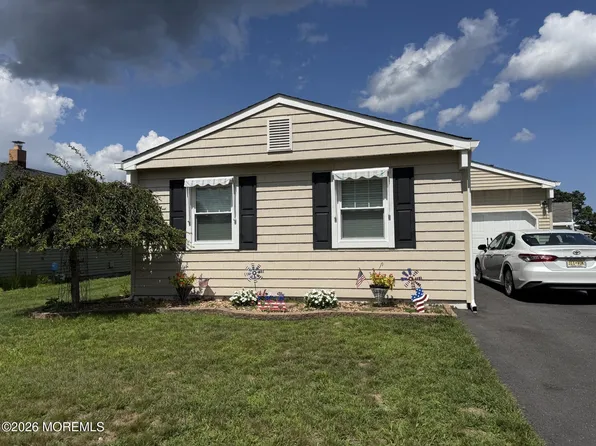 23 Davenport Road W, Toms River, NJ 08757