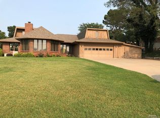 100 Millview Rd, Salina, KS 67401