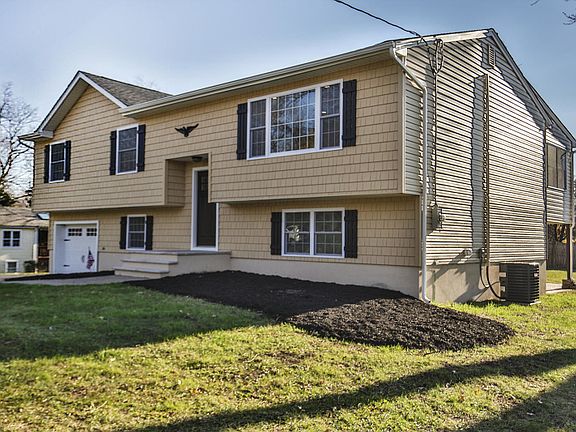 2nd image of 2 Holderness Dr