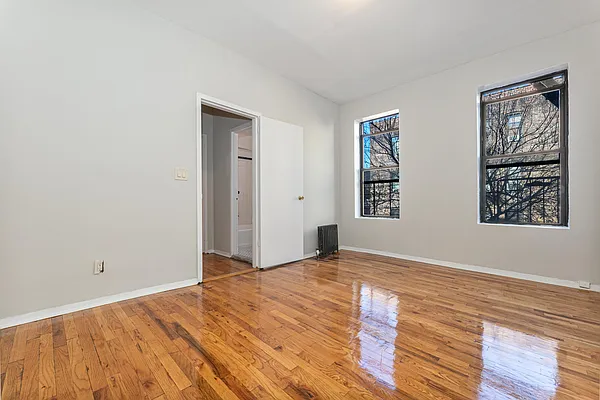 Rented by MNS | media 7