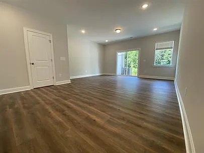 339 Old Grove Ln — Photo 7