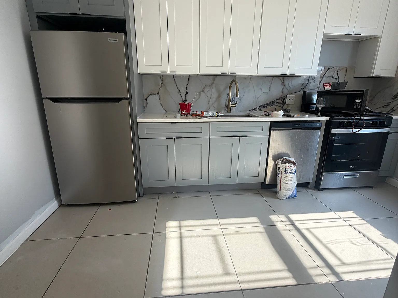 2 bed, 800 sqft, $2,200 — Photo 1
