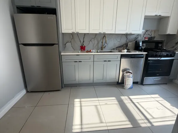 119 Hobart Ave, Bayonne, NJ