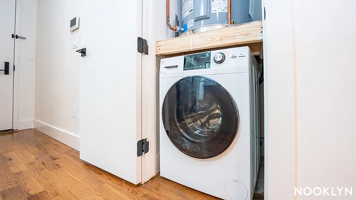 Rented by Nooklyn NYC LLC | media 30