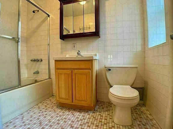 5th image of 301 E 88th St #3W