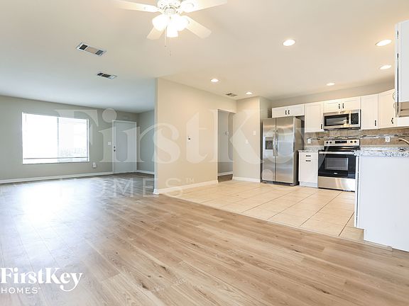 3rd image of 4517 Maraldo Ave