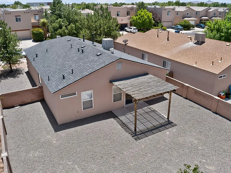 Sirocco Pl NW — Photo 17