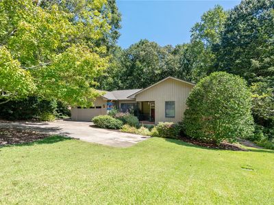 211 Cherokee Dr, Fair Play, SC, 29643