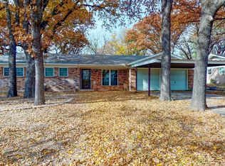 101 N Ash Ave, Azle, TX 76020