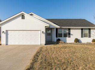 2732 Bryant Blvd SW, Cedar Rapids, IA 52404