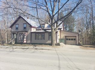 155 Middle St, Farmington, ME 04938