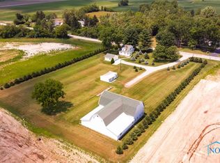 8339 Salisbury Rd, Monclova, OH 43542