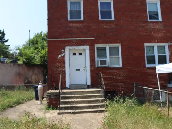 445 Xenia St SE, Washington, DC 20032