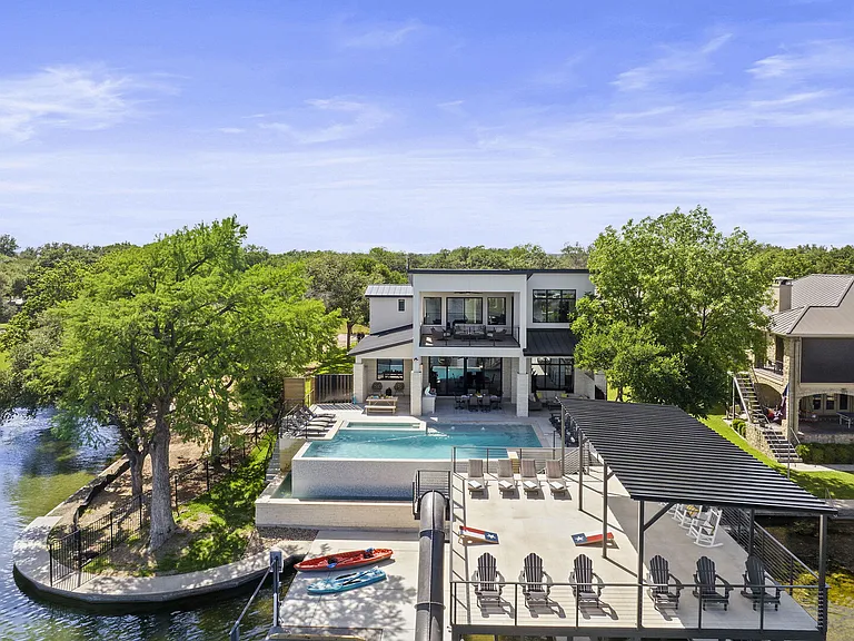 Highland Dr — Photo 4