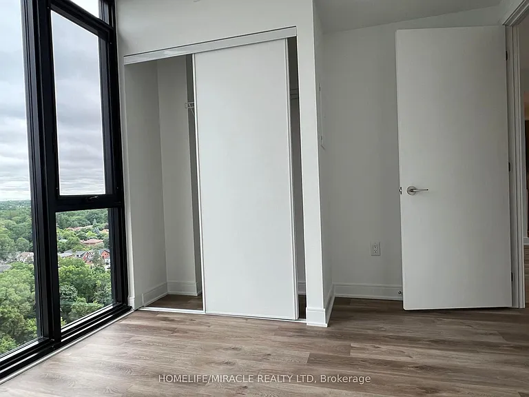 86 Dundas St E #1603 — Photo 9