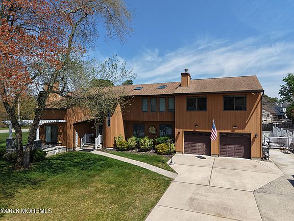 2nd image of 207 Mckinley Court
