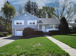 33 Holmesdale Ave, Albany, NY 12208