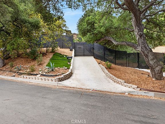 5th image of 1433 El Rito Ave