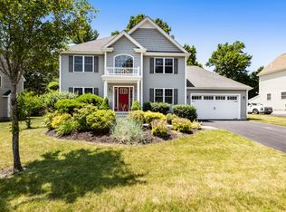 13 Saw Mill Ln, Rockland, MA 02370