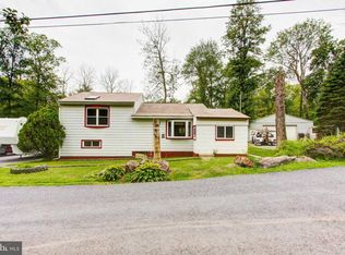 566 Rocky Valley Rd, Quakertown, PA 18951