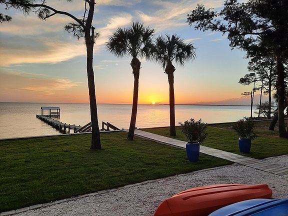3rd image of 99 S Bayshore Dr