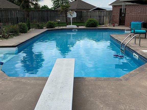 3rd image of 22 Ross Dr