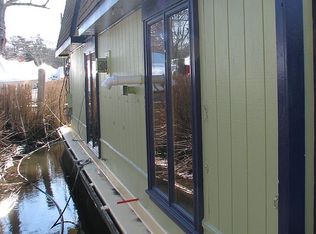 320 S Country Rd, Brookhaven, NY 11719