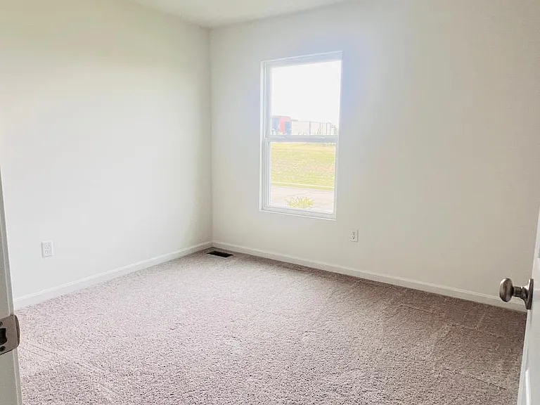 108 Mora Blvd — Photo 17