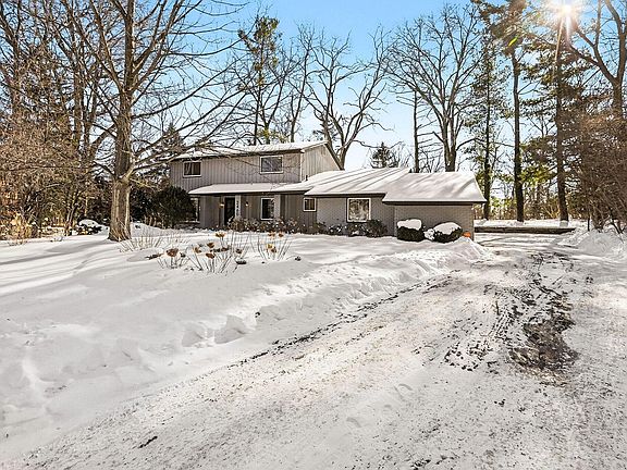 4th image of 2460 Adare Rd