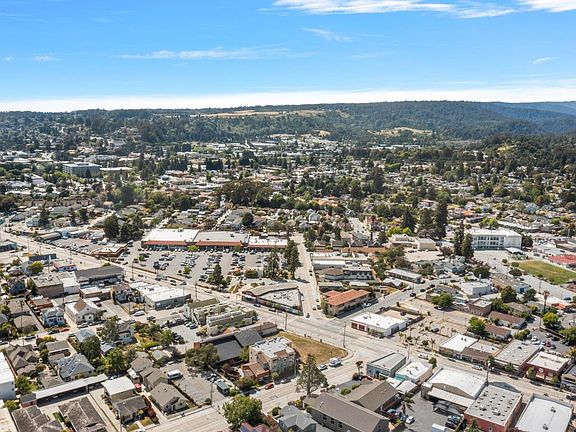 3rd image of 1024 Soquel Ave