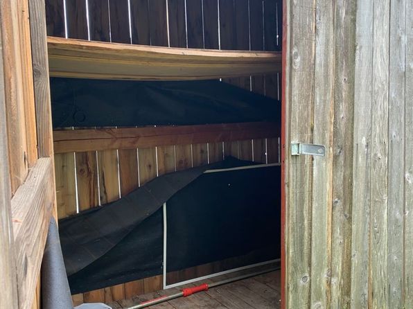 1817 SW Brooklane Dr