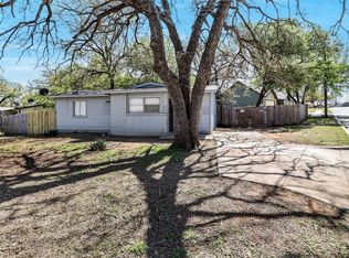 6400 Ava Court Dr, Fort Worth, TX 76112