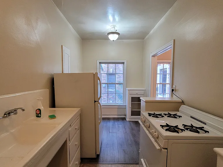 657 Cochran — Photo 68