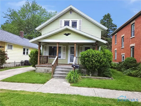 1210 South St, Fremont, OH 43420