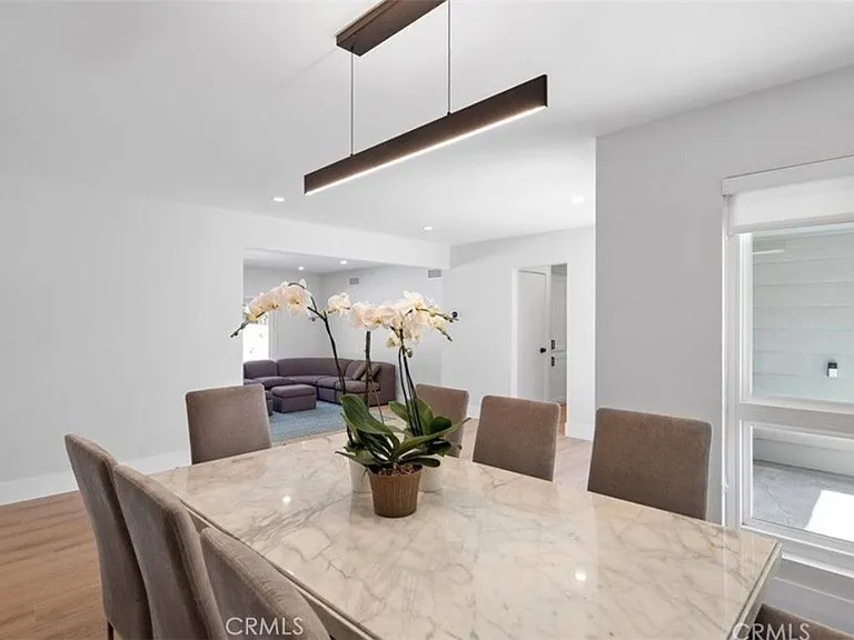 4240 Kingfisher Rd — Photo 3