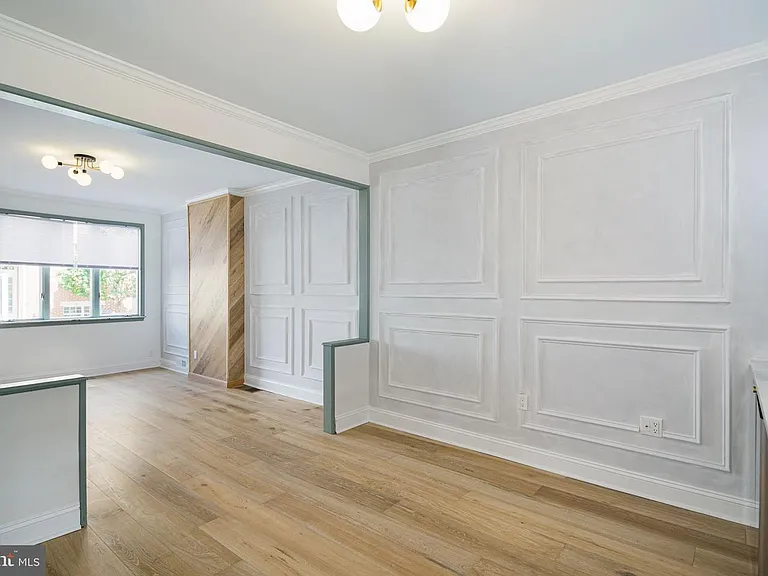 2542 E Dauphin St — Photo 11