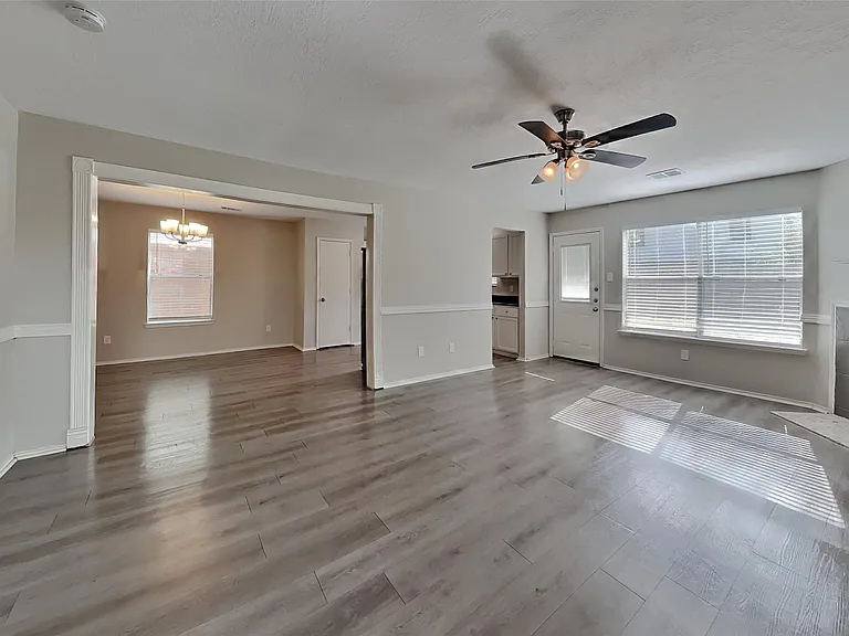 19530 Rocky Bank Dr — Photo 3