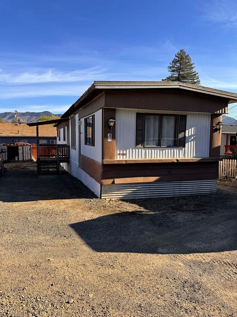 MCCG341 — Photo 1