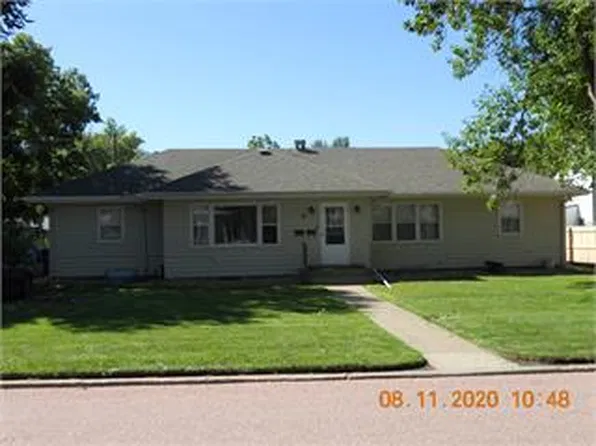 313 E National St, Vermillion, SD 57069