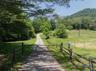 173 Avery Creek Rd, Arden, NC 28704