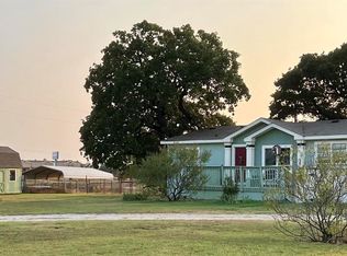 201 Dorothy Ln, Springtown, TX 76082